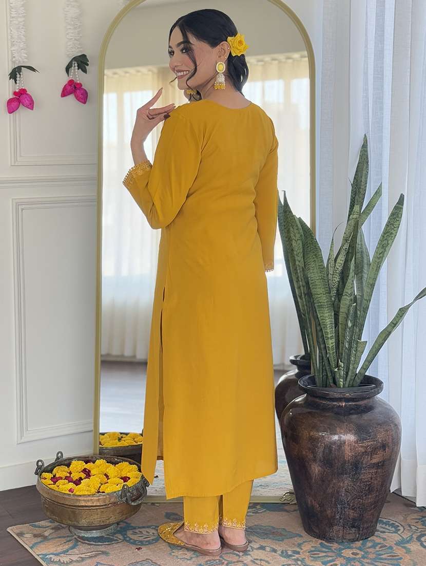 women embroidered three quarter sleeve kurta pant with dupatta set - 22001610 -  Standard Image - 3