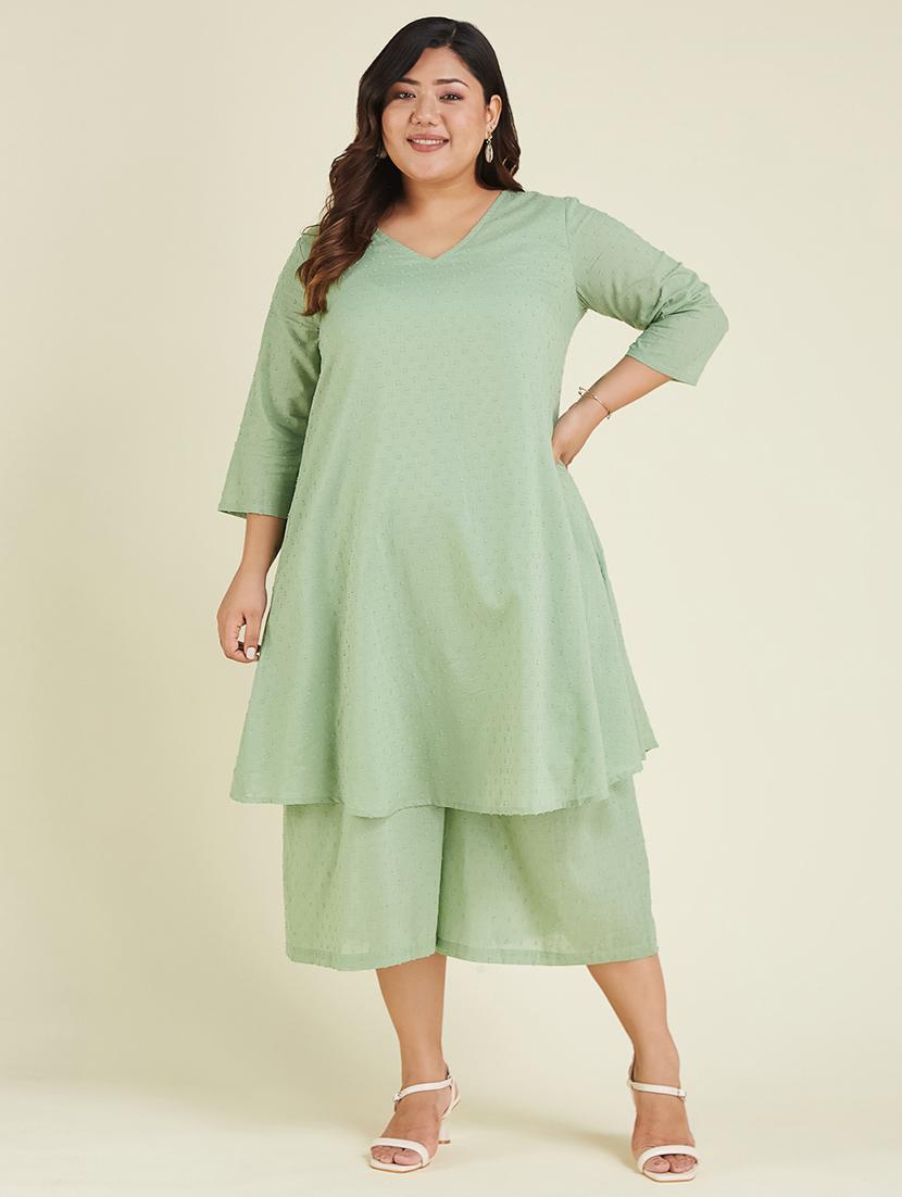 women plus size self design three quarter sleeve kurta pant set