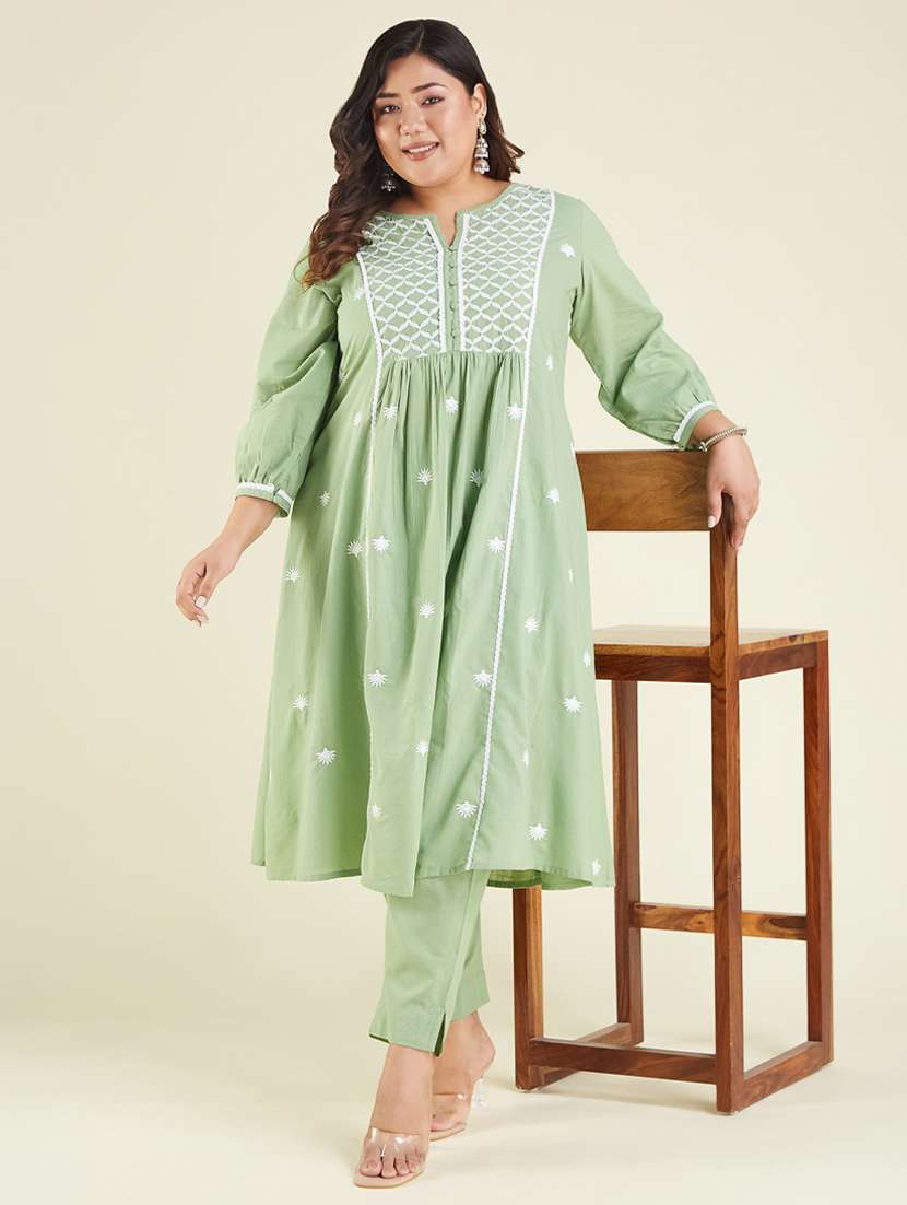 women plus size ebroidered three quarter sleeve kurta pant set - 22002362 -  Standard Image - 3