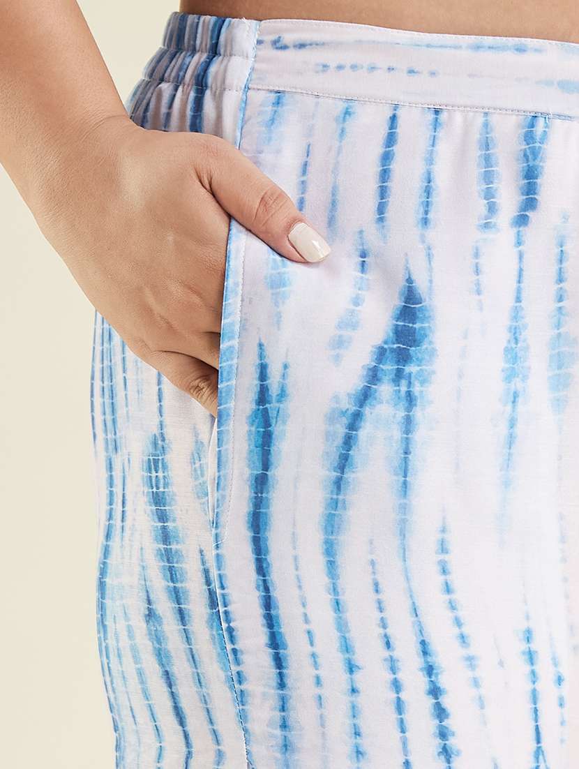 women plus size embroidered three quarter sleeve kurta pant set - 22002365 -  Standard Image - 5