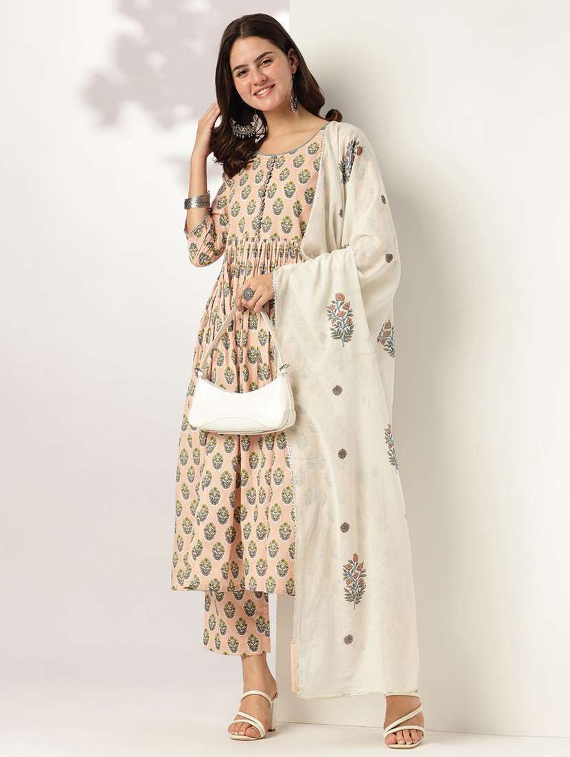women floral three quarter sleeve kurta pant with dupatta set - 22002372 - Zoom Image - 0