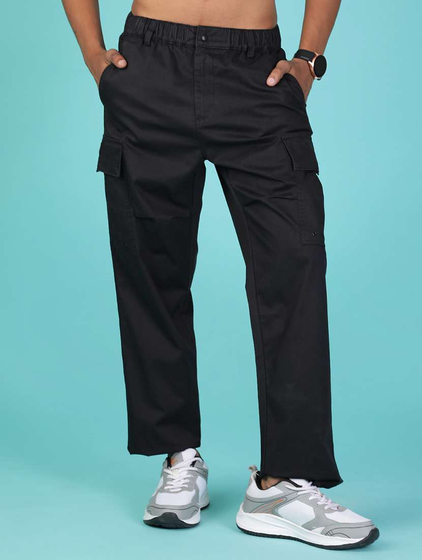 men solid mid rise regular fit cargo 