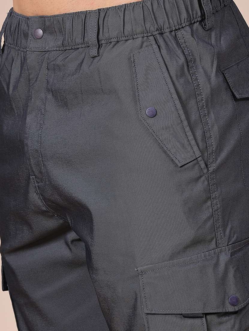 men solid mid rise regular fit cargo  - 22003395 -  Standard Image - 5