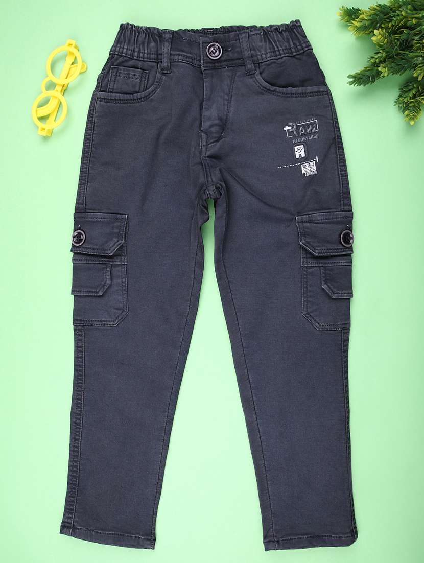 boys solid mid rise regular fit cargo