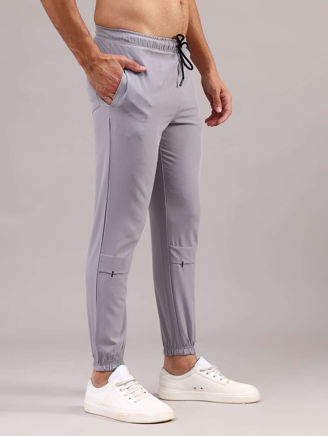 men solid mid rise slim fit jogger - 22003541 -  Standard Image - 3