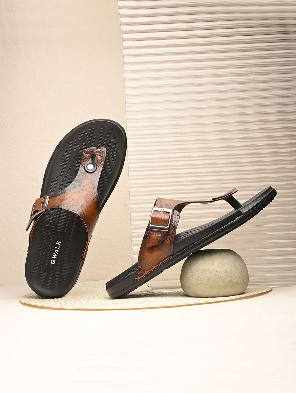 men tan toe seperator sandal