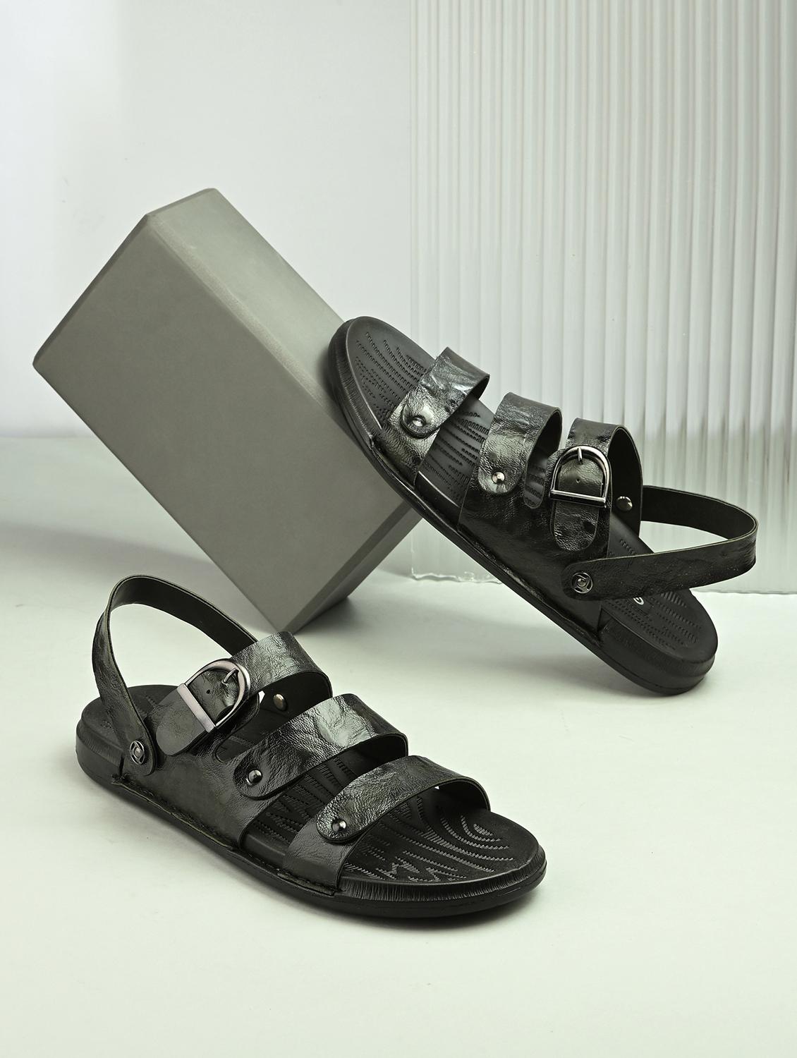 men textured back strap sandal - 22003944 - Zoom Image - 0
