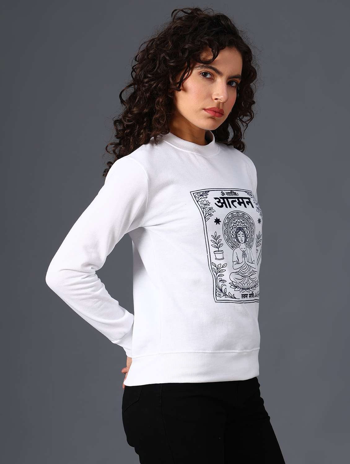 white fleece chest print sweatshirt - 22004127 -  Standard Image - 3
