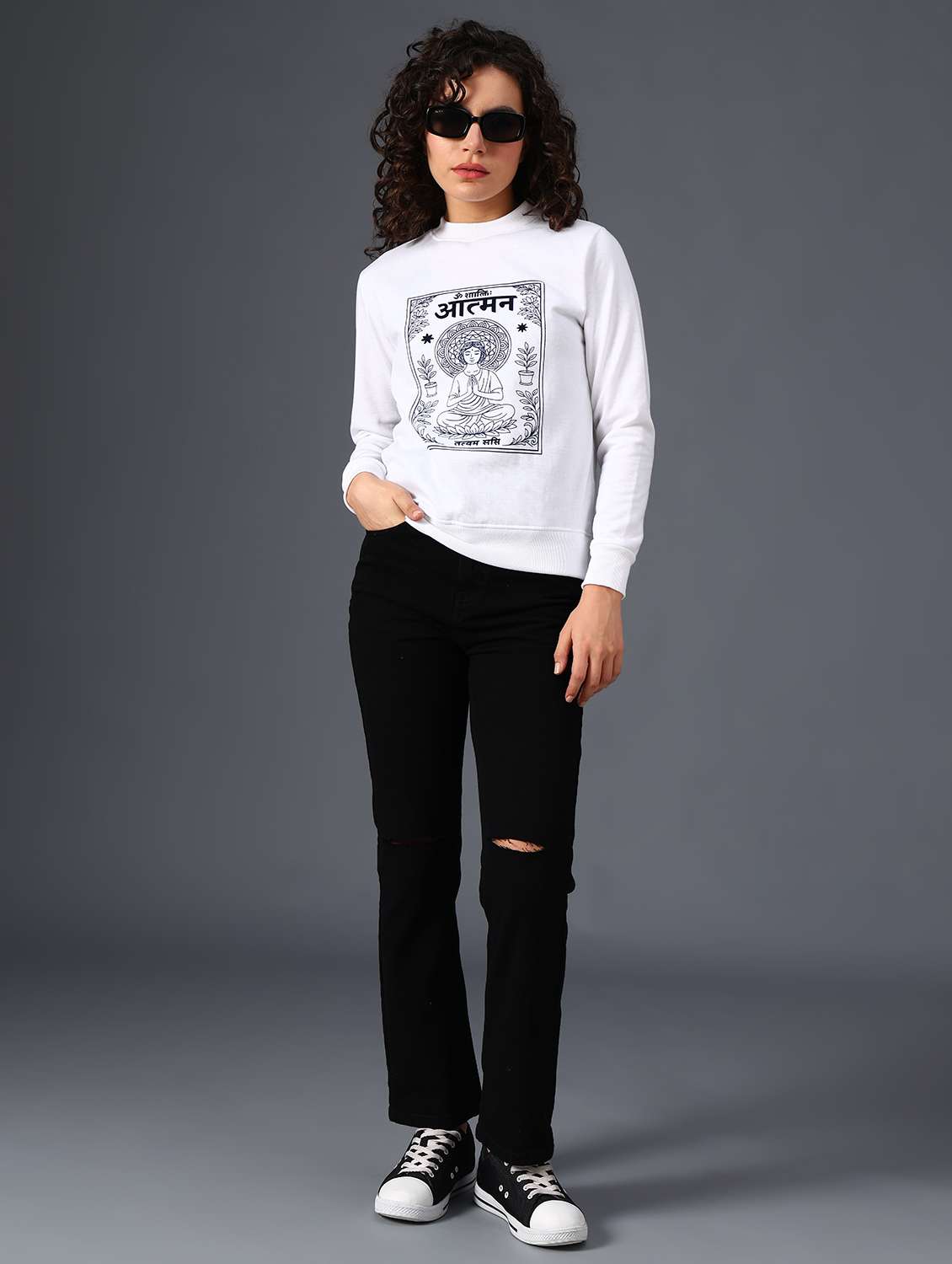 white fleece chest print sweatshirt - 22004127 -  Standard Image - 5