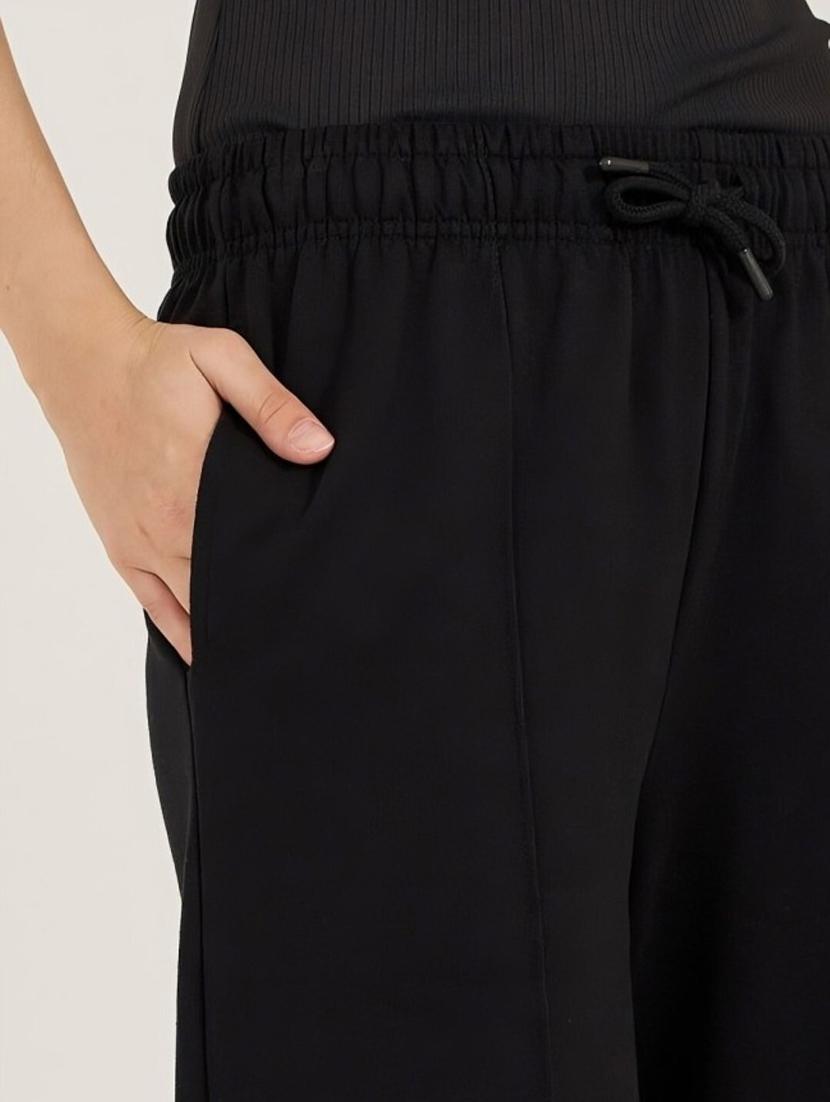 women black solid mid rise straight trouser - 22004403 - Standard Image - 3