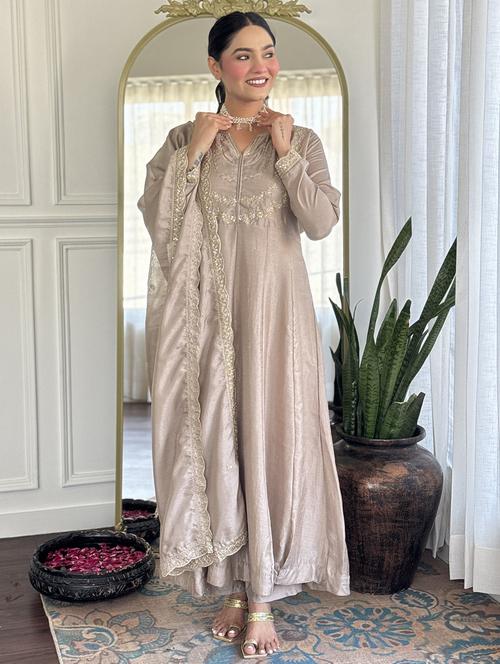 women embroidered long sleeve kurta pant with dupatta set - 22004589 - Standard Image - 0