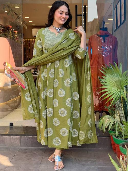 women embroidered three quarter sleeve kurta pant with dupatta set - 22004632 -  Standard Image - 0