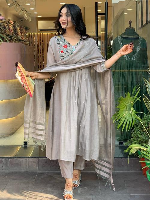 women embroidered three quarter sleeve kurta pant with dupatta set - 22004633 -  Standard Image - 0