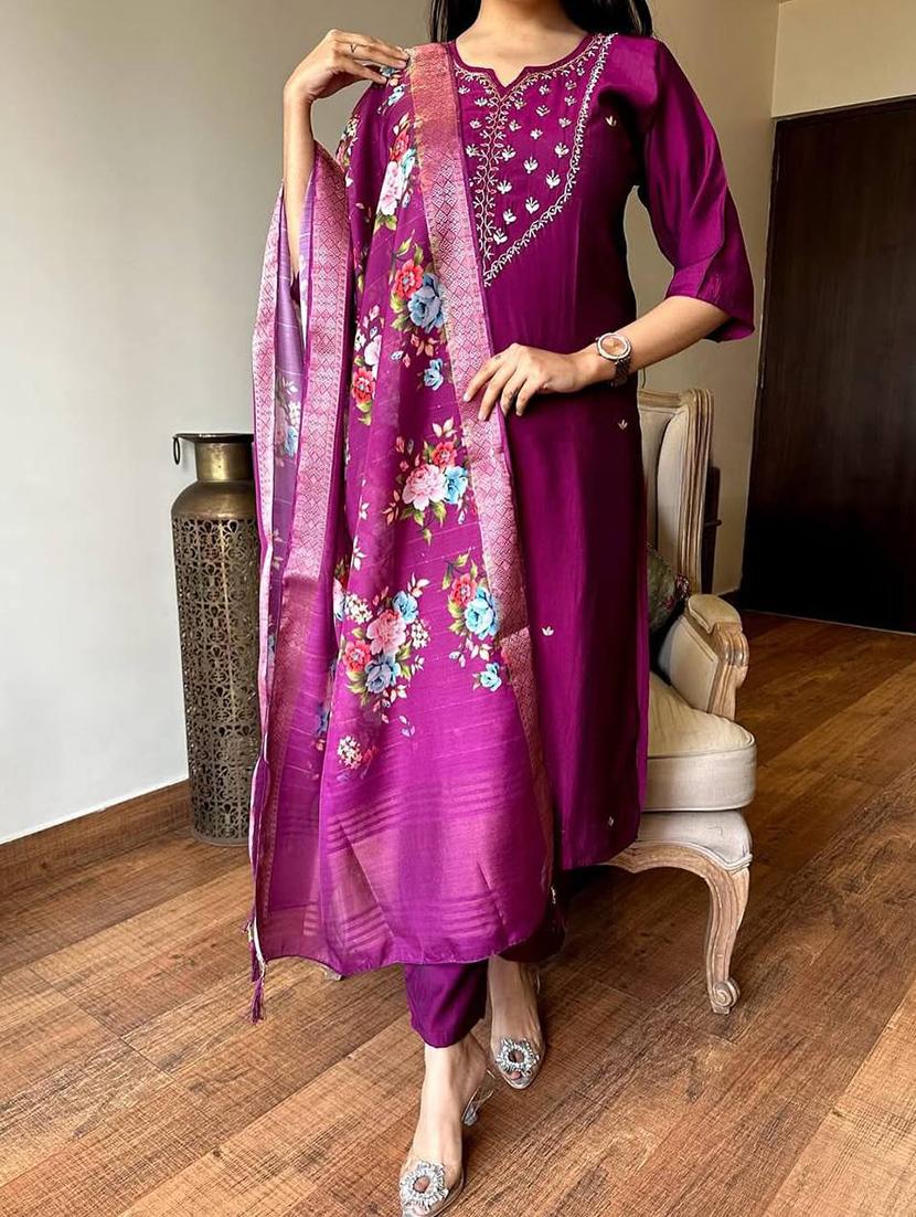 women embroidered three quarter sleeve kurta pant with dupatta set