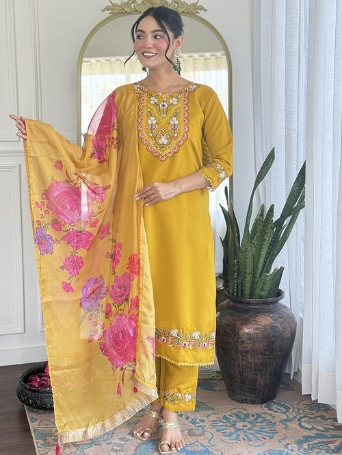 women embroidered three quarter sleeve kurta pant with dupatta set - 22004694 -  Standard Image - 0