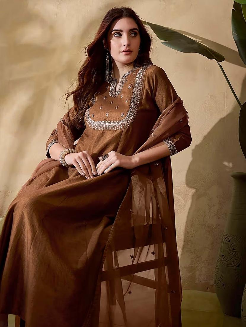 women embroidered three quarter sleeve kurta pant with dupatta set - 22004704 - Standard Image - 3