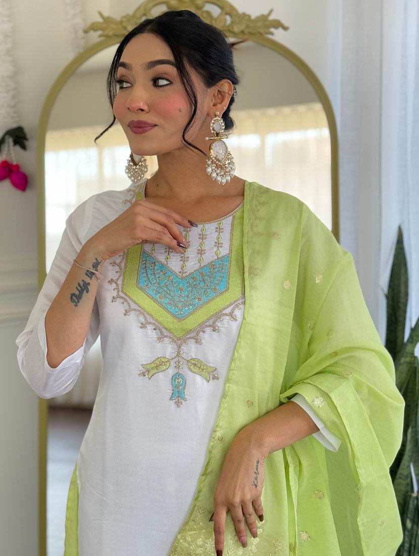 women embroidered three quarter sleeve kurta pant with dupatta set - 22004709 - Standard Image - 3