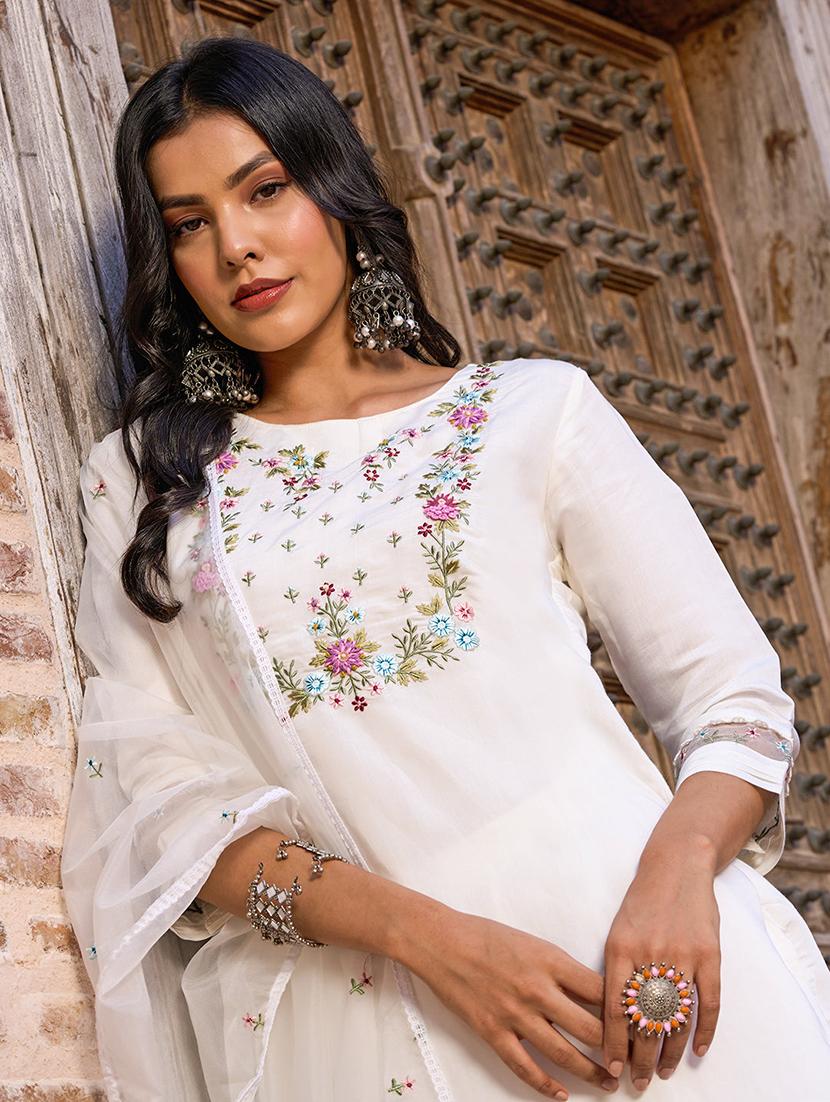 women embroidered three quarter sleeve kurta pant with dupatta set - 22004719 - Standard Image - 5