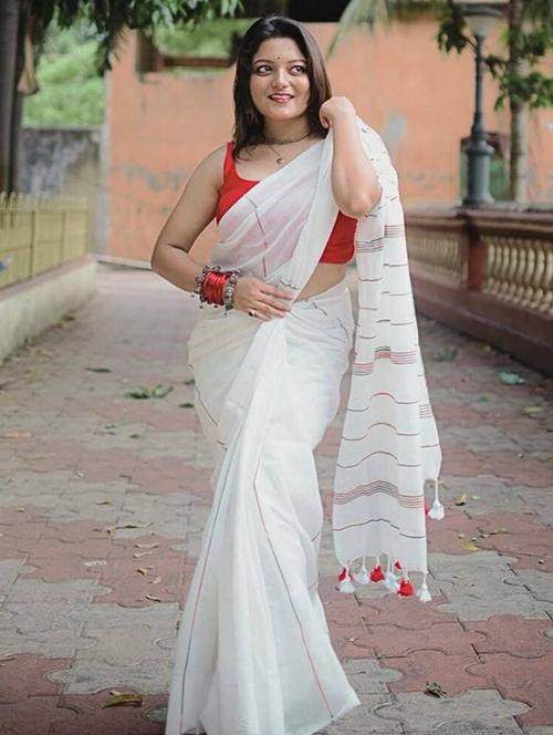 women white striped handloom saree with blouse - 22004941 - Standard Image - 0