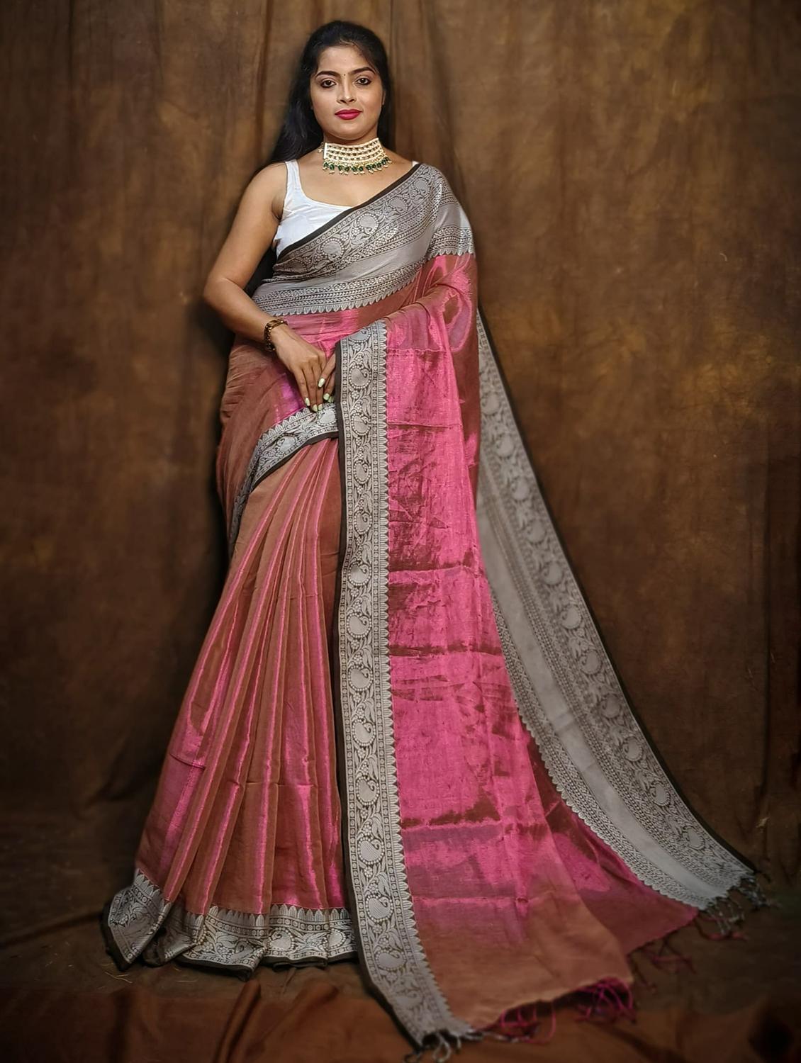 women solid with bordered saree - 22004981 - Zoom Image - 0