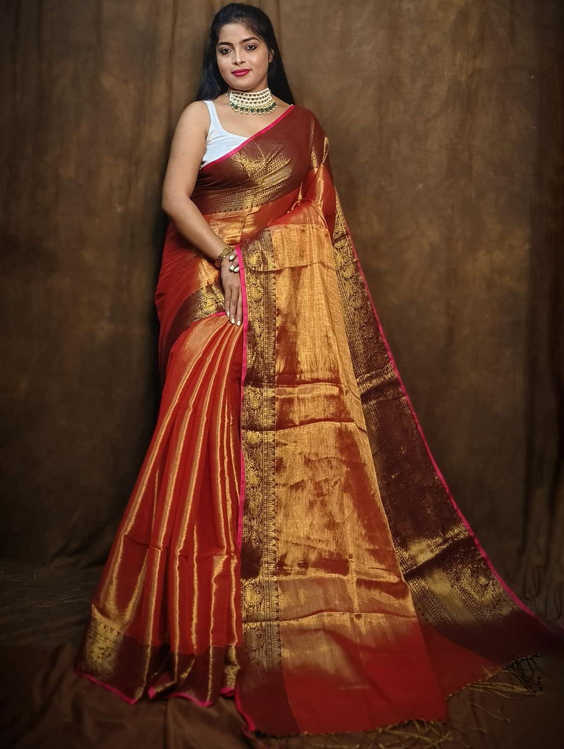 women solid with bordered saree - 22004987 -  Zoom Image - 0