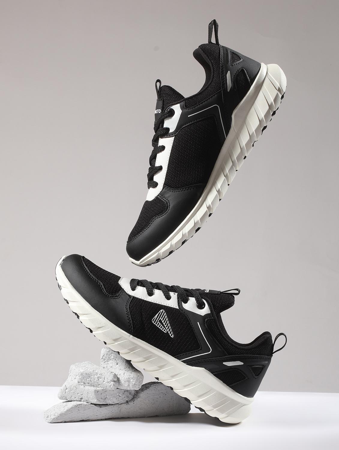 men black lace up sport shoe