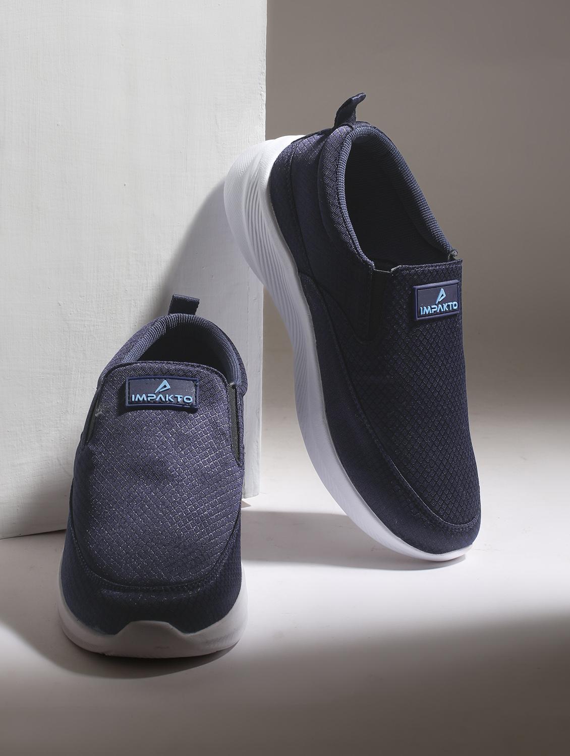 men navy blue slip on sport shoe
