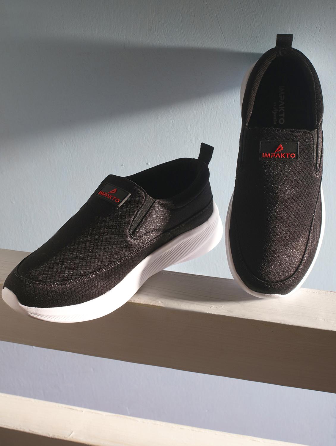 men black slip on sport shoe