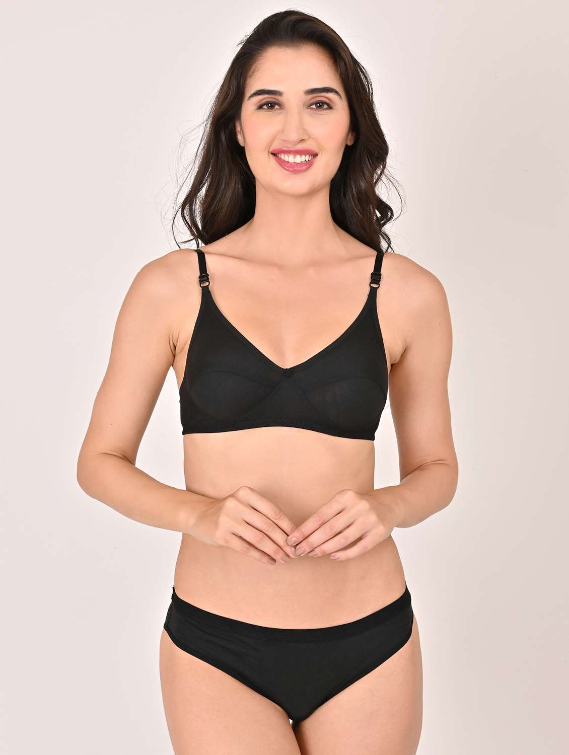 women solid bra and panty set