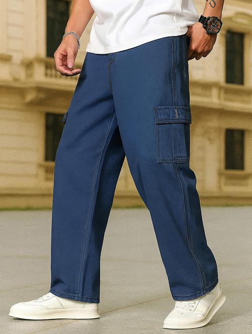 men solid mid rise relaxed fit cargo - 22006242 - Standard Image - 0