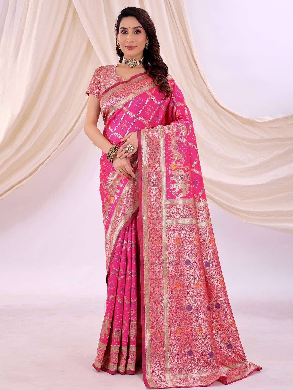 women self design kanjivaram saree with blouse