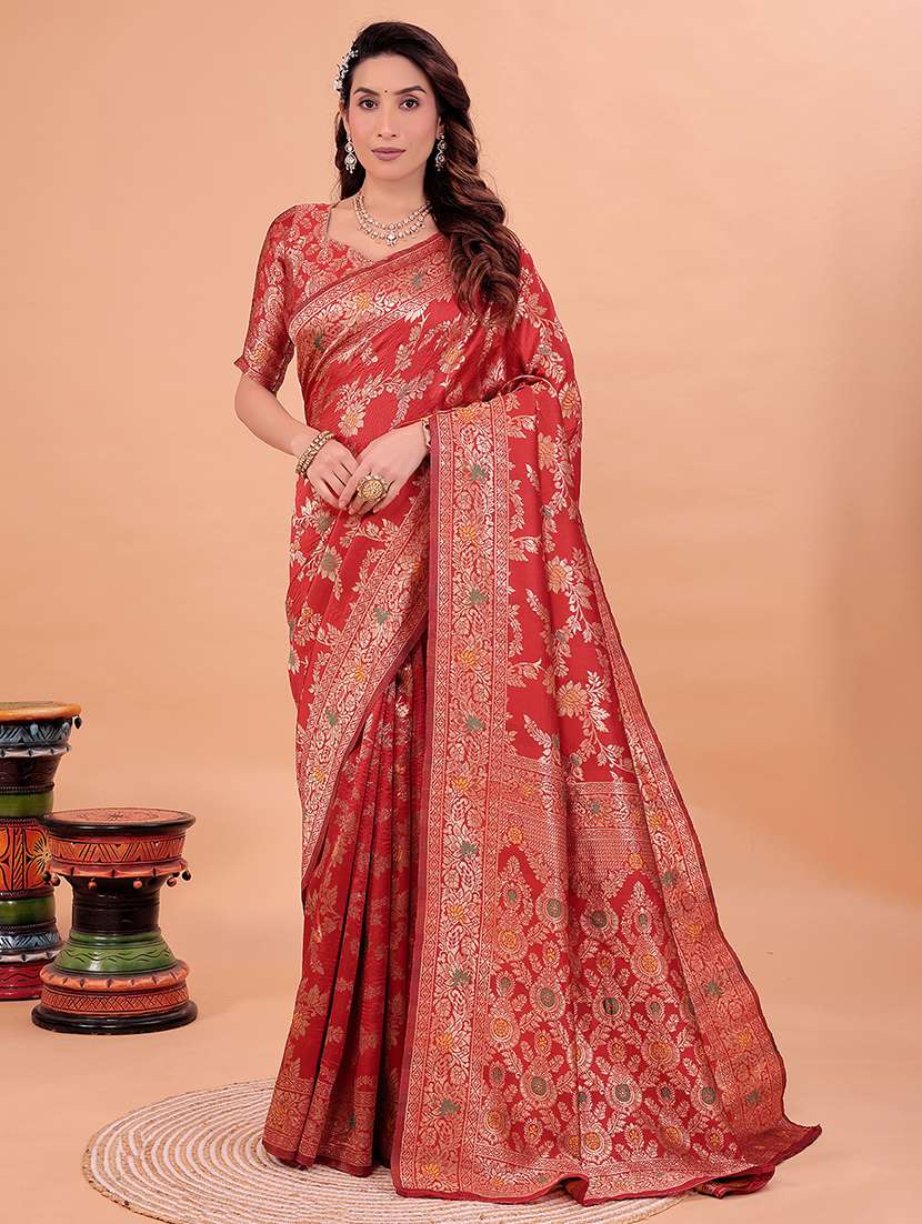 women self design banarasi saree with blouse