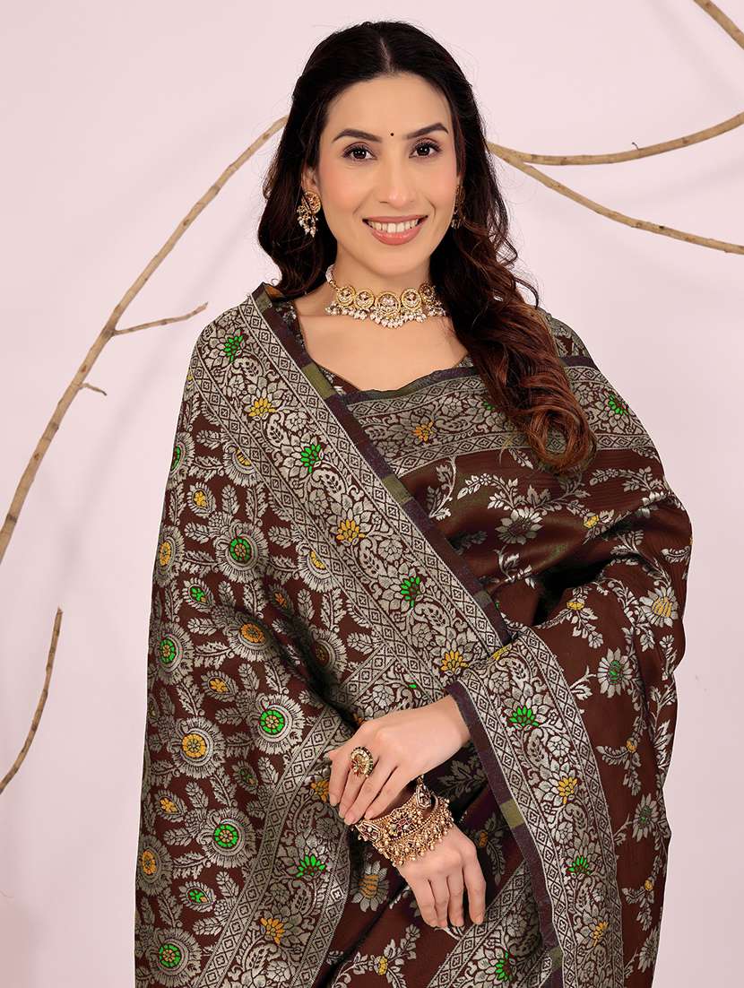 women self design banarasi saree with blouse - 22006967 - Standard Image - 3