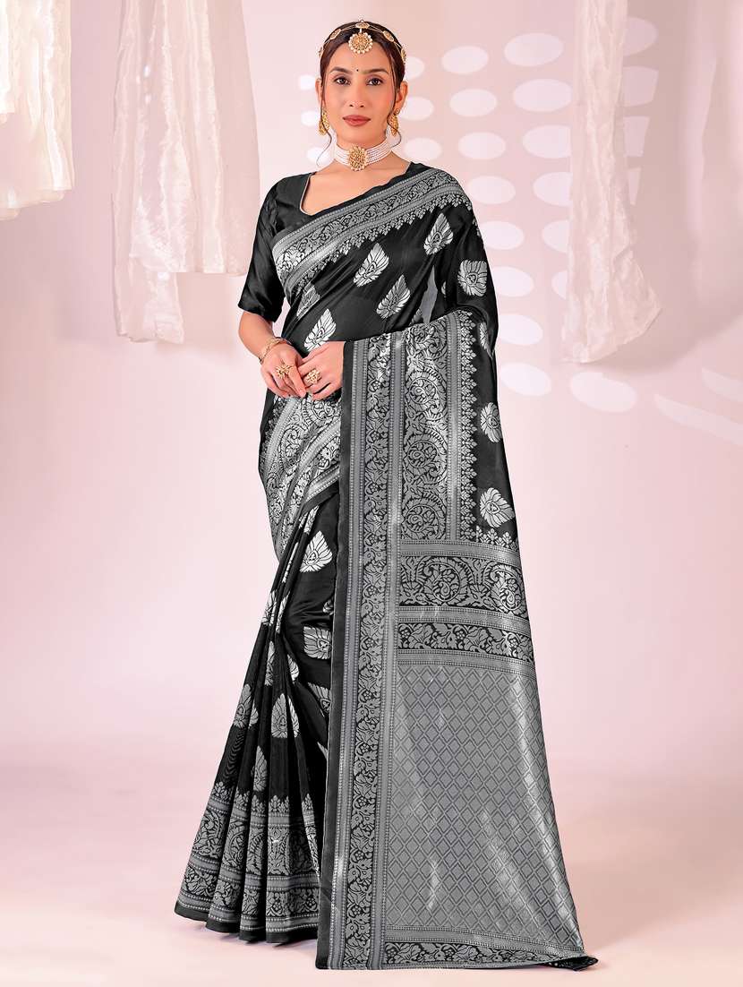 women self design banarasi saree with blouse