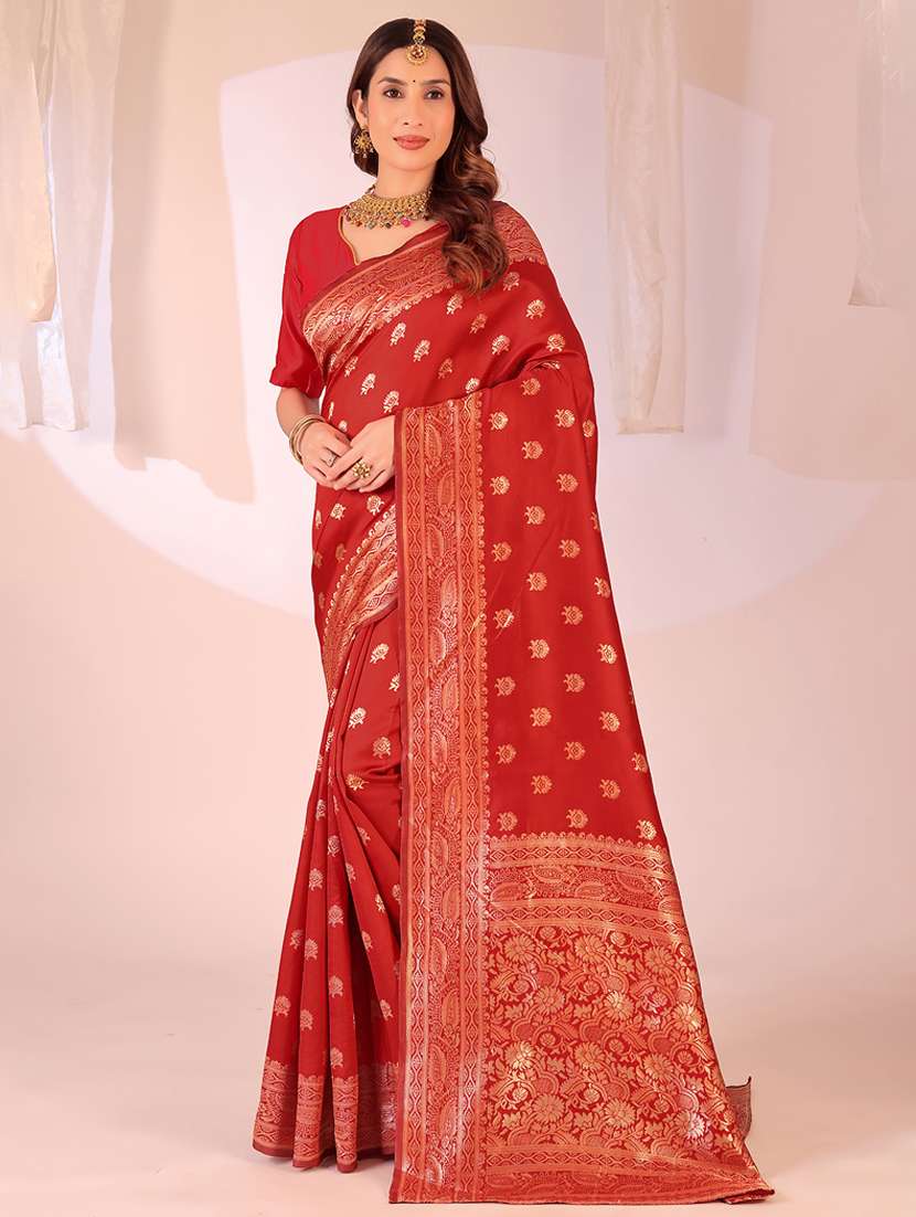 women self design banarasi saree with blouse