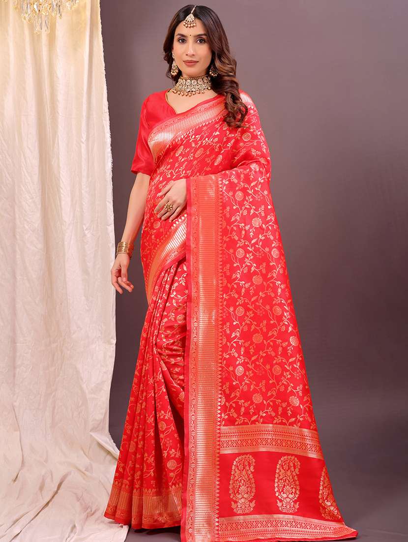 women self design banarasi saree with blouse