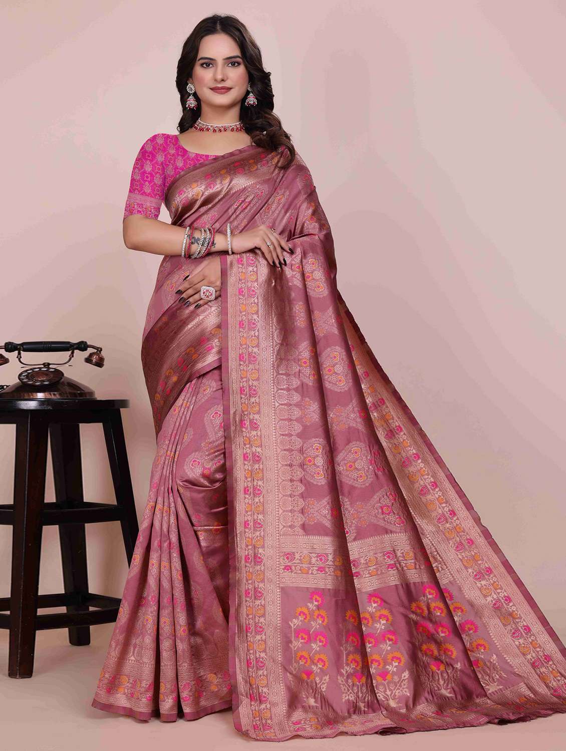 women self design banarasi saree with blouse