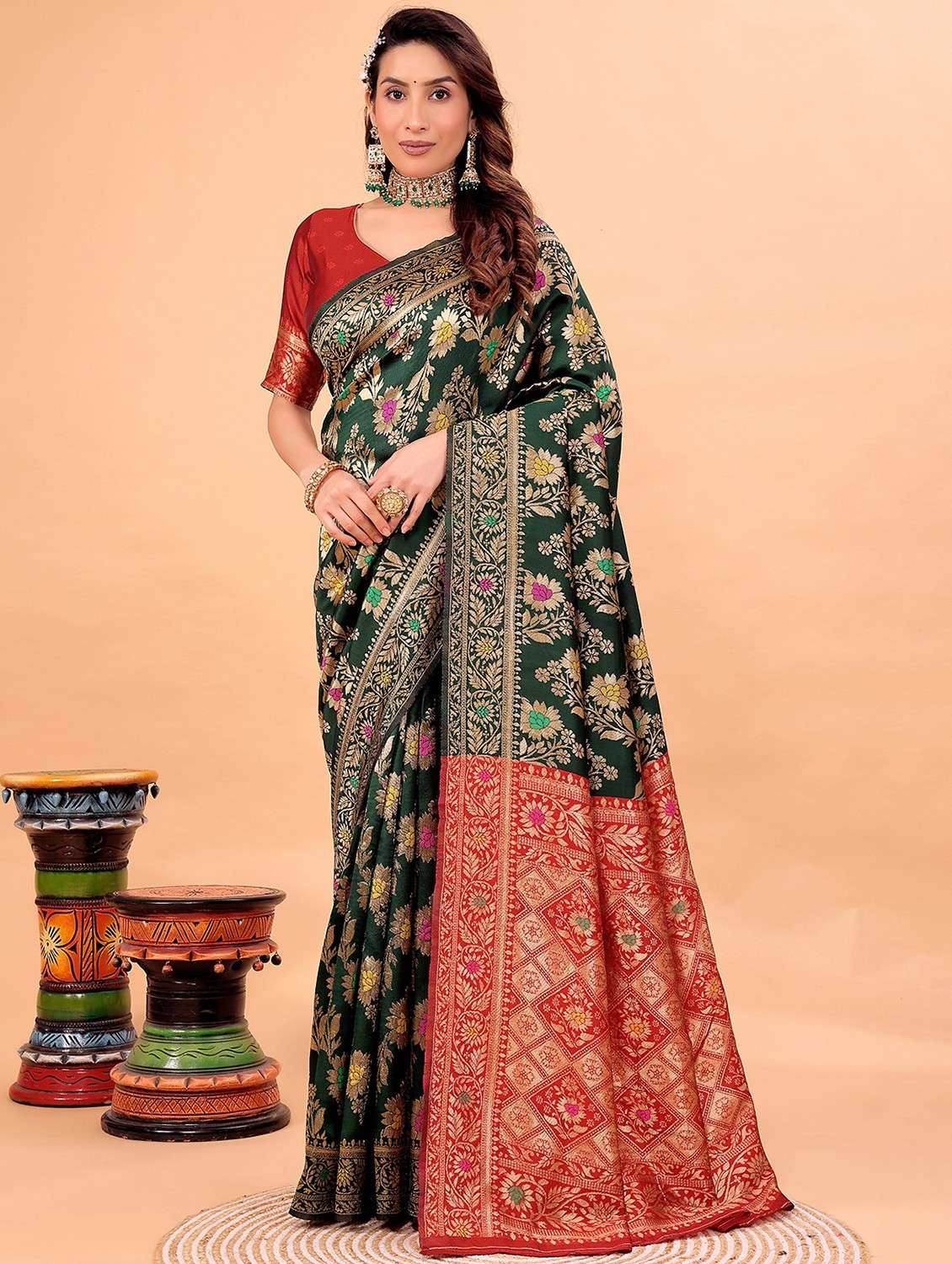 women self design banarasi saree with blouse - 22007123 -  Zoom Image - 0