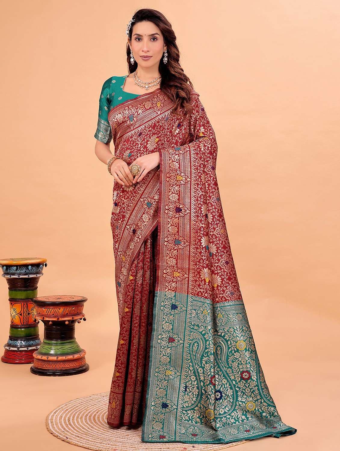 women self design banarasi saree with blouse