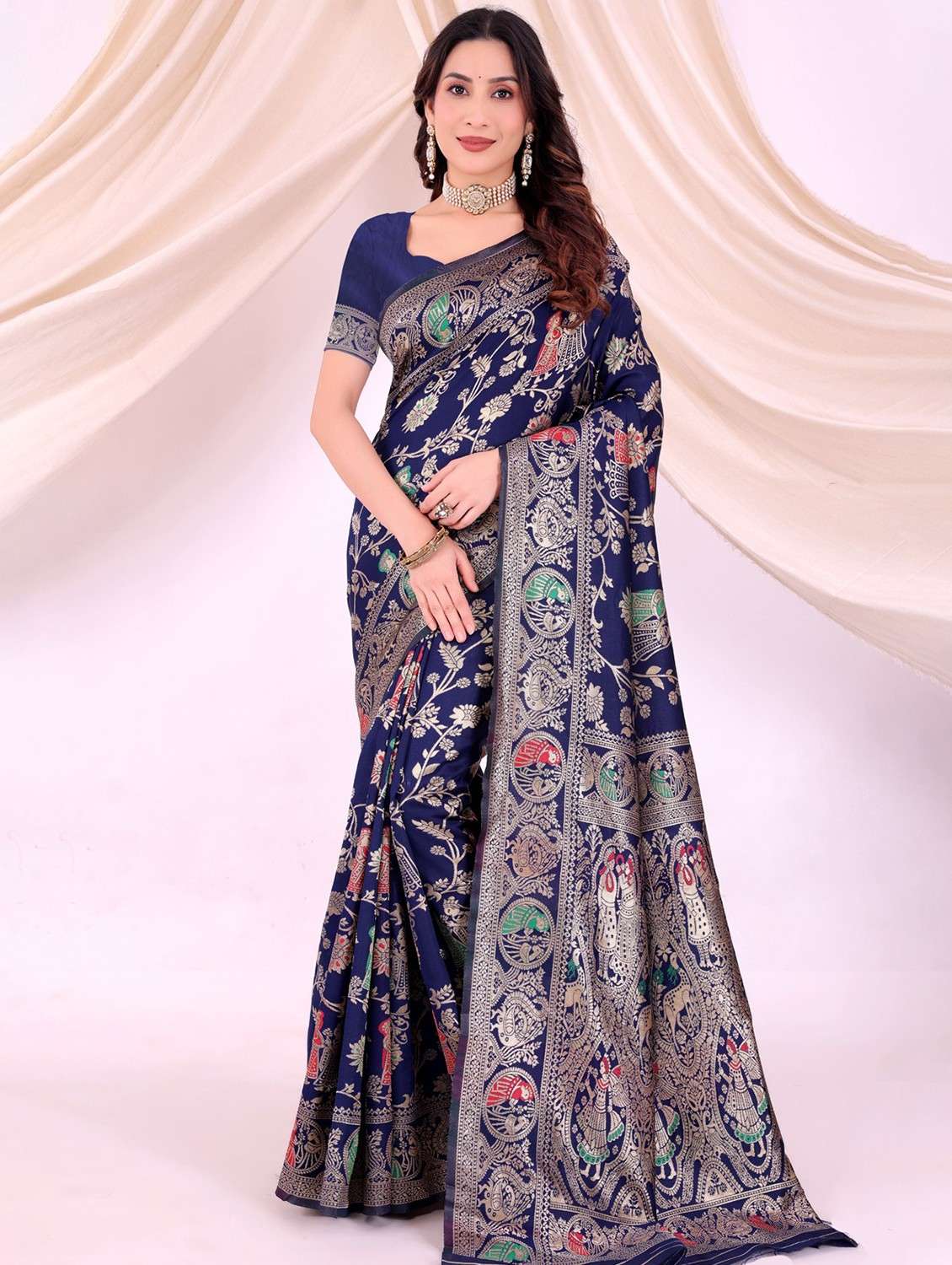 women self design banarasi saree with blouse