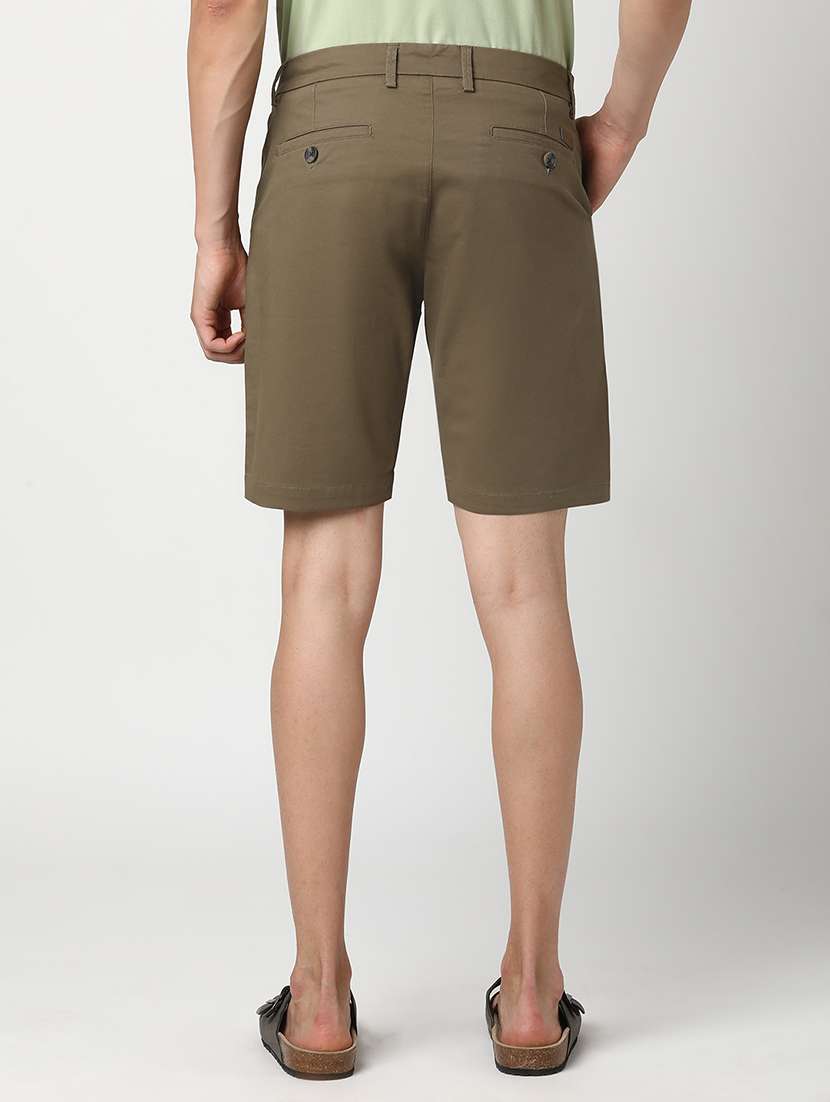 men solid mid rise regular fit shorts - 22007688 - Standard Image - 3