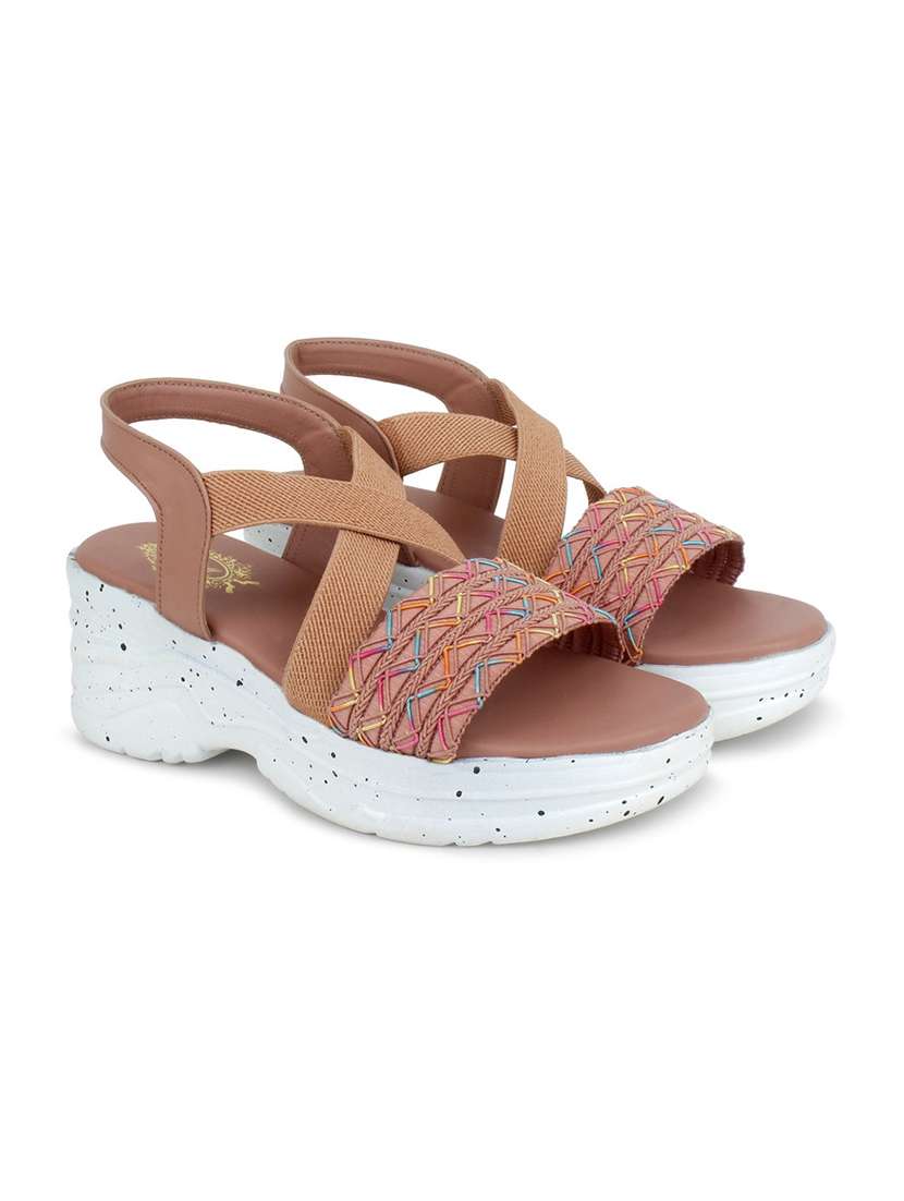 women texture back strap wedge