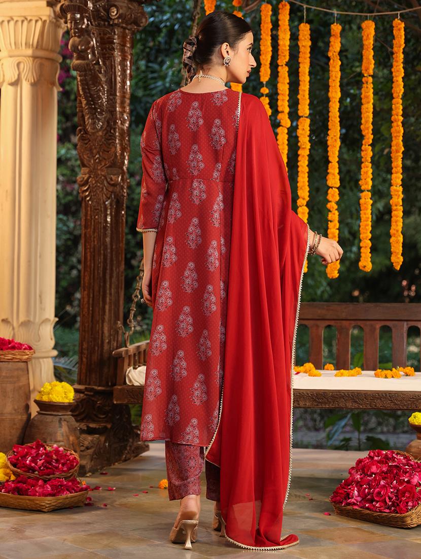 women embroidered three quarter sleeve kurta pant with dupatta set - 22007710 - Standard Image - 3