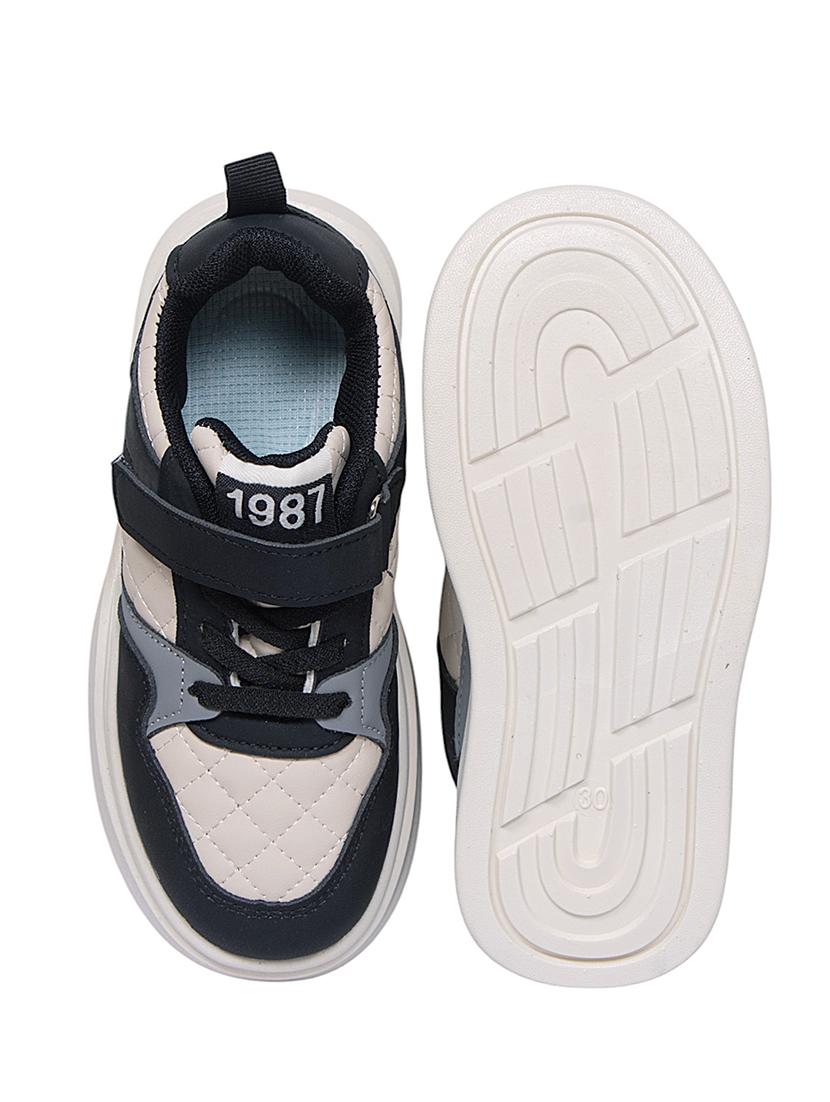 unisex color block lace up sneaker - 22007748 - Standard Image - 5