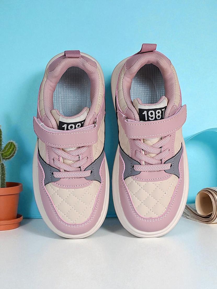 unisex color block lace up sneaker - 22007749 - Zoom Image - 0