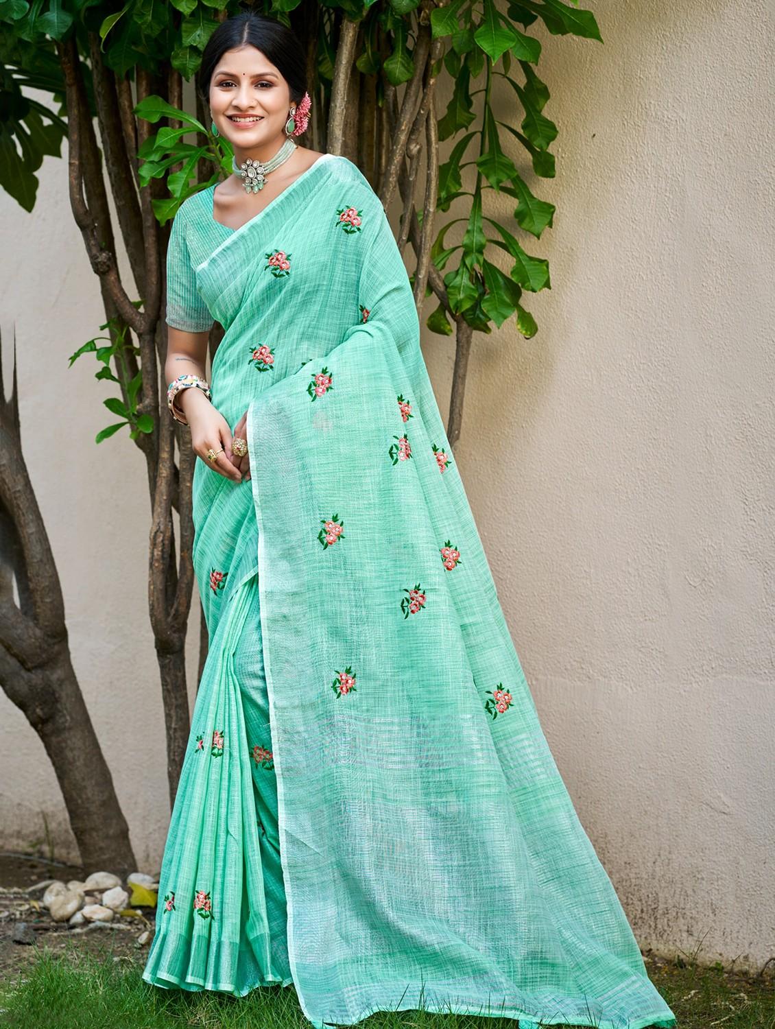 women floral bordered saree with blouse