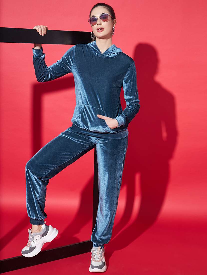 women solid hooded velvet active wear set