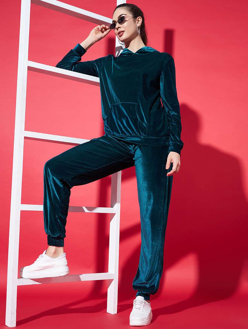 women solid hooded velvet active wear set