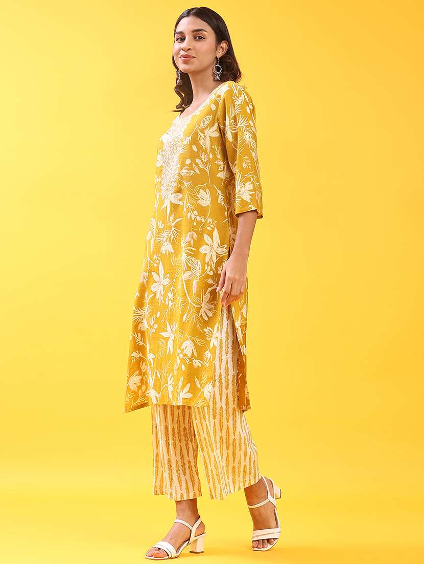 women three quarter sleeve straight kurta - 22008869 -  Standard Image - 3