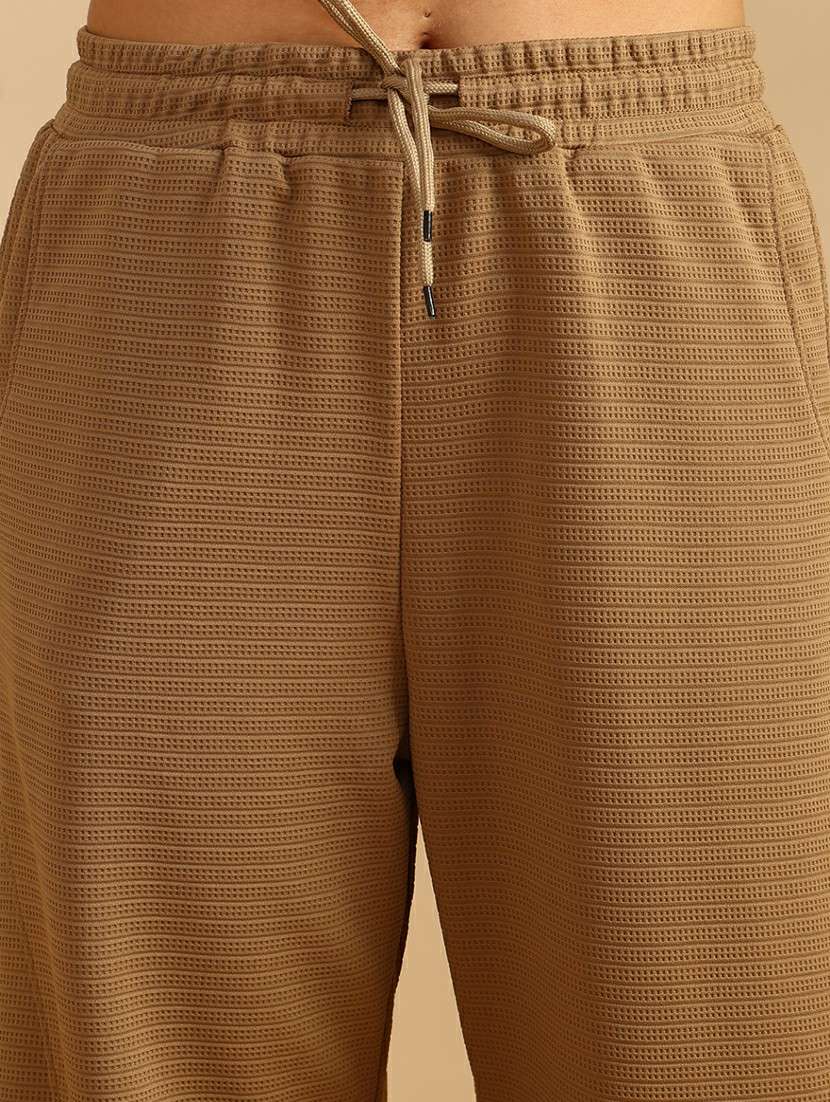 women solid mid rise relaxed fit track pant - 22008949 -  Standard Image - 5